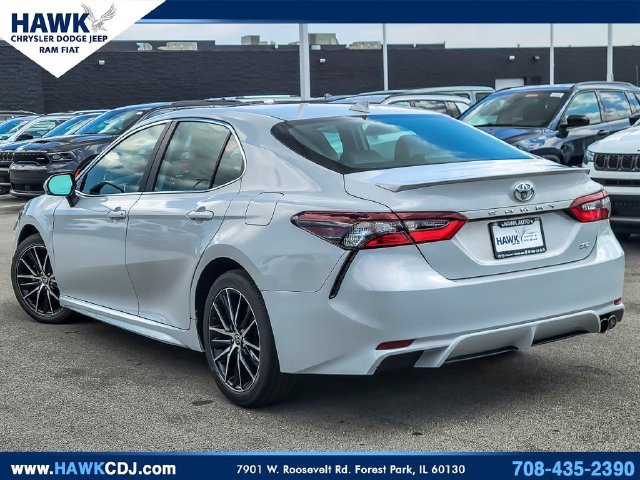 Used 2024 Toyota Camry SE FWD image 7