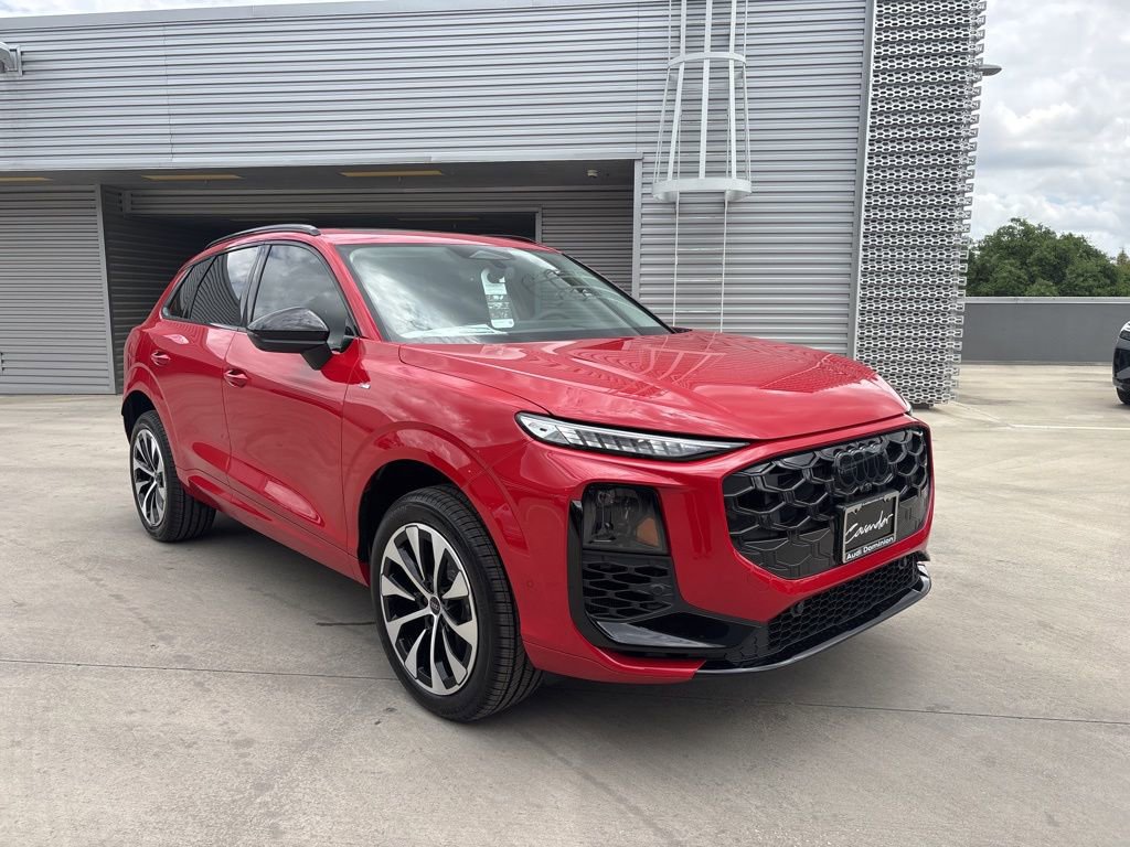 New 2026 Audi Q3 quattro 2.0T AWD/4WD image 3