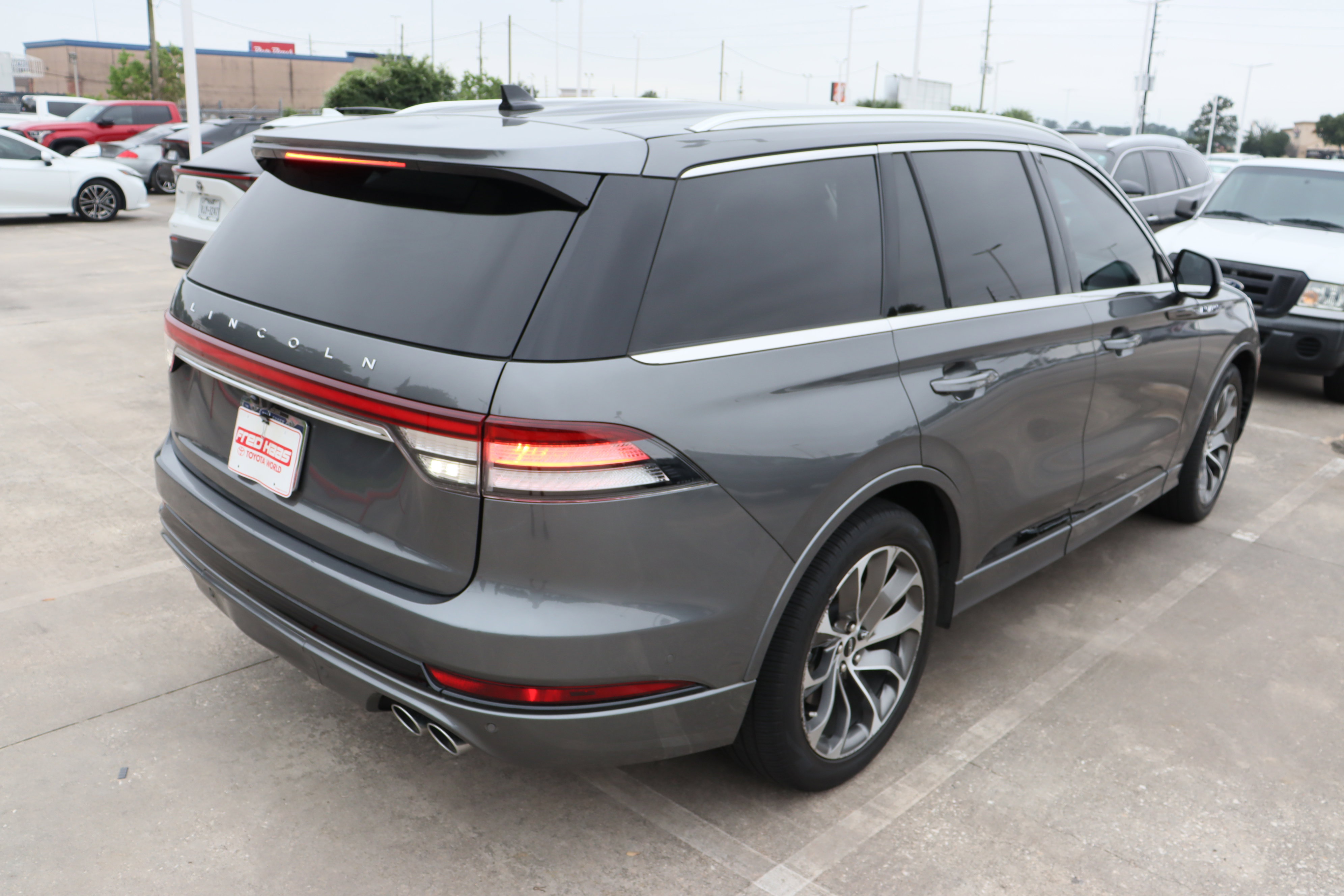 Used 2023 Lincoln Aviator Grand Touring w/ Equipment Group 301A AWD/4WD image 11