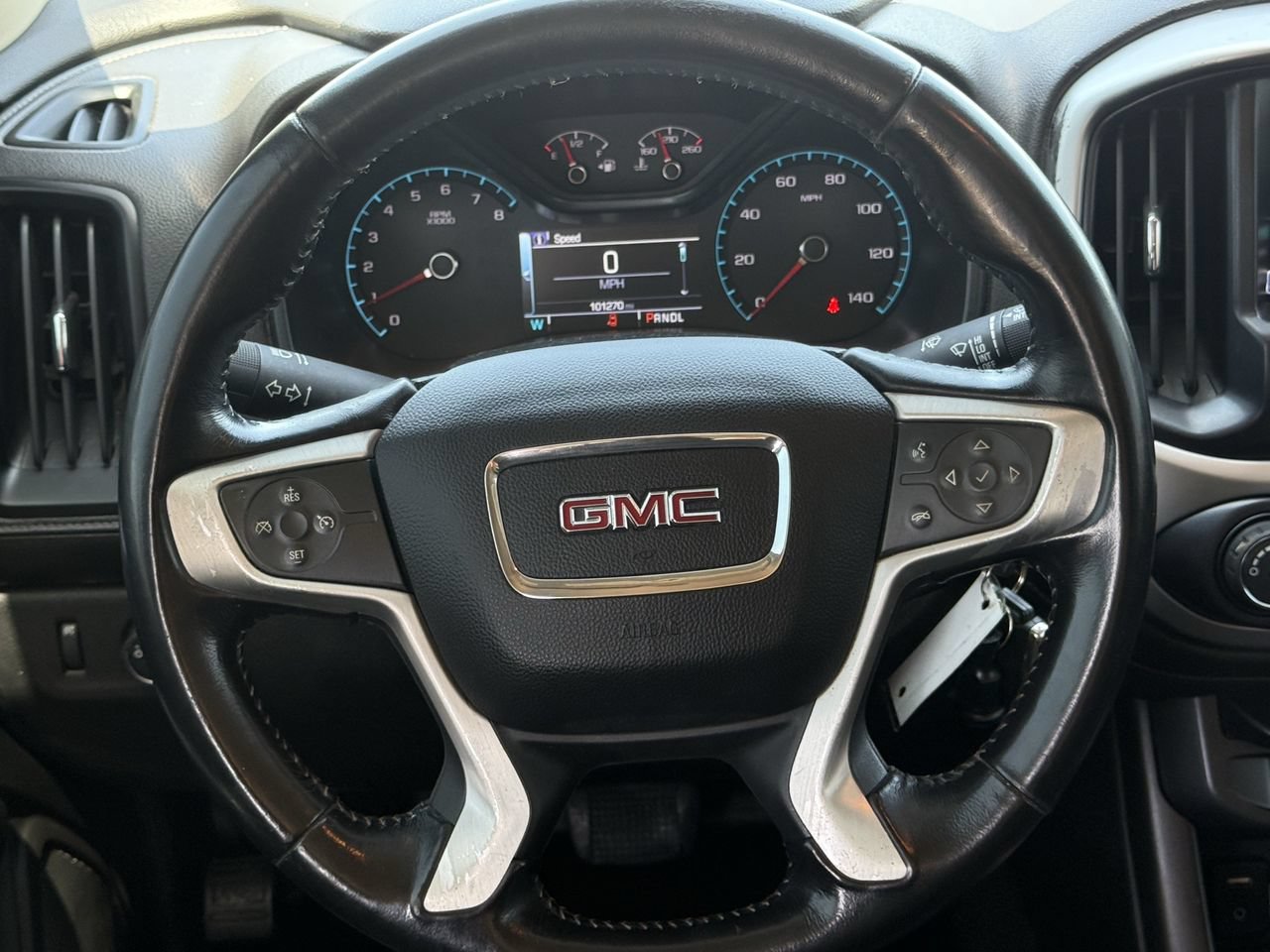 Used 2017 GMC Canyon SLE RWD image 10
