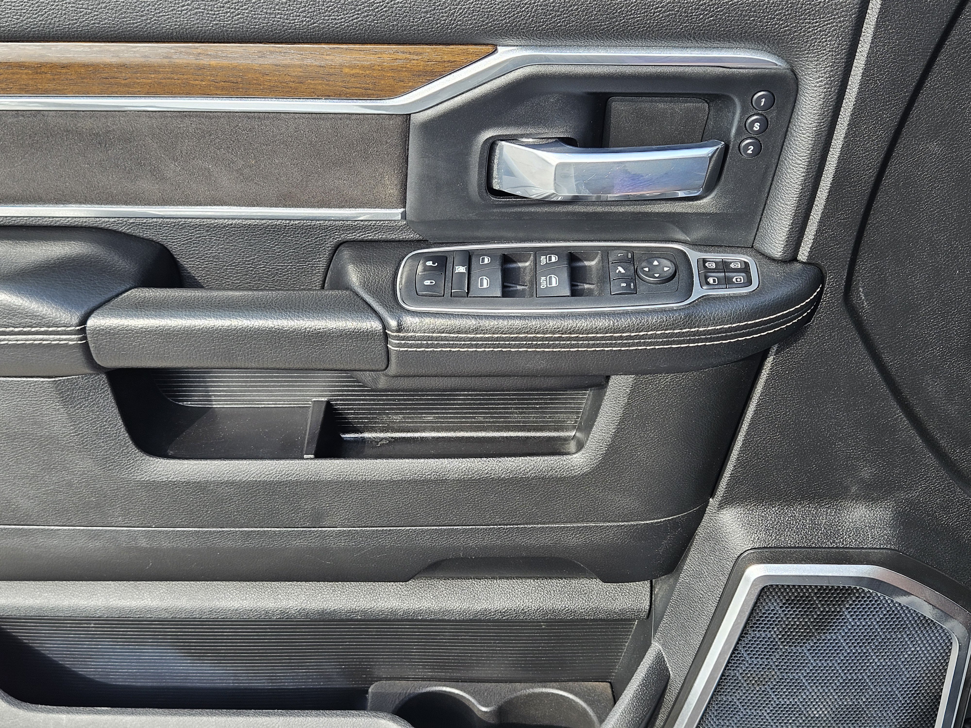 Used 2023 RAM 2500 Laramie AWD/4WD image 24