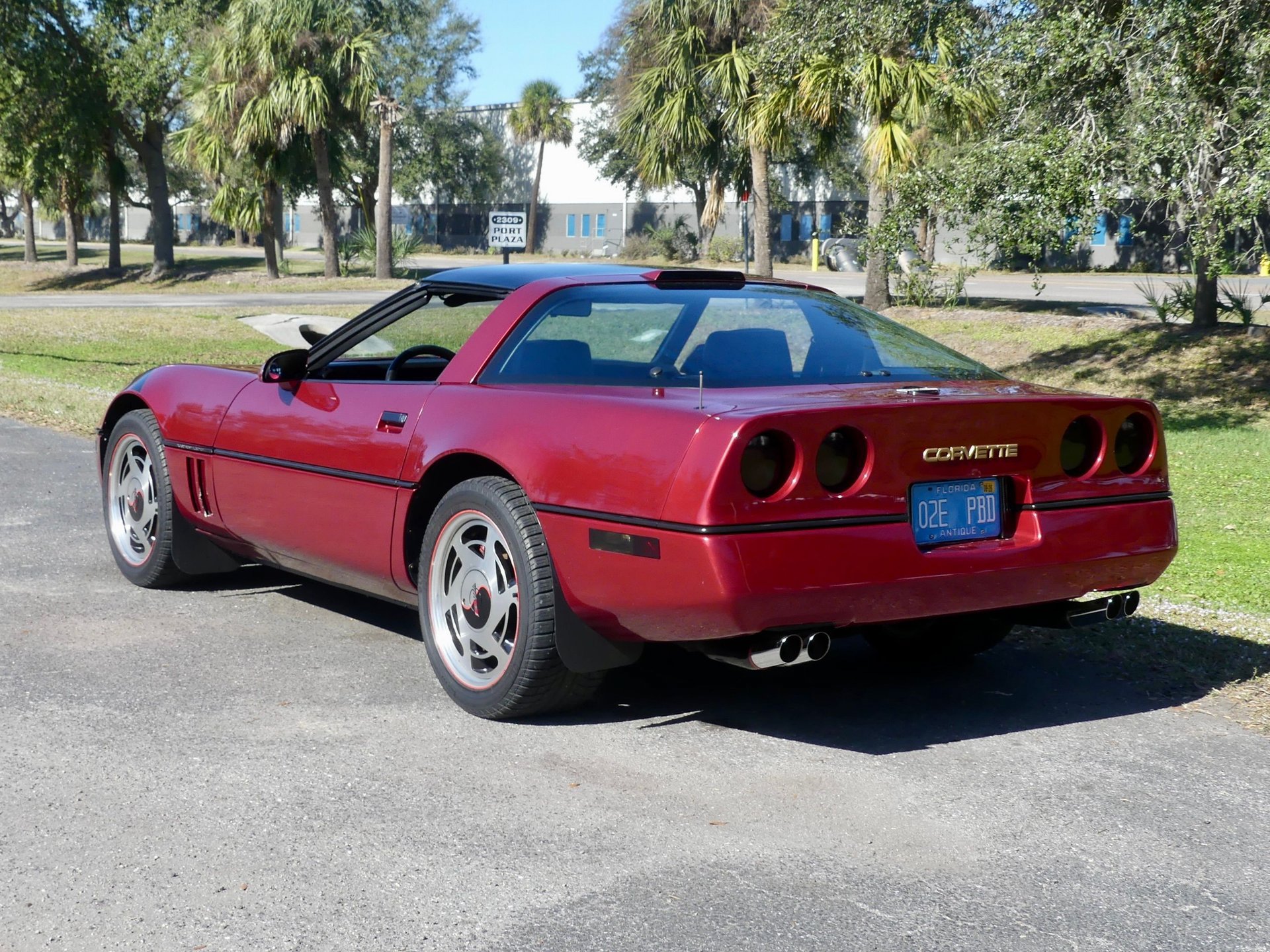 Used 1989 Chevrolet Corvette Coupe RWD image 7