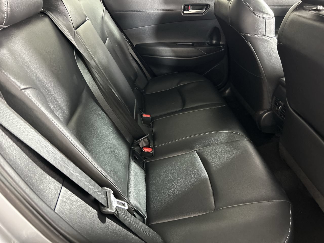 Used 2024 Toyota Corolla Cross XLE w/ Convenience Package FWD image 26