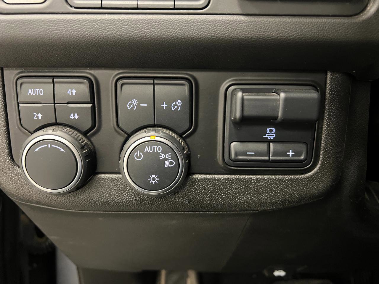 Used 2021 Chevrolet Tahoe High Country w/ Premium Package AWD/4WD image 40