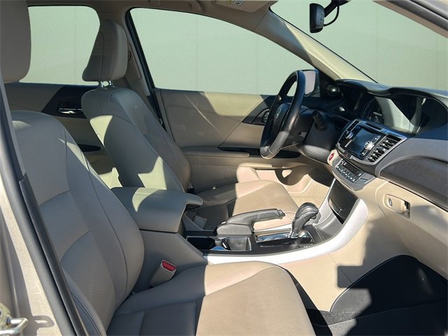 Used 2015 Honda Accord EX-L image 41