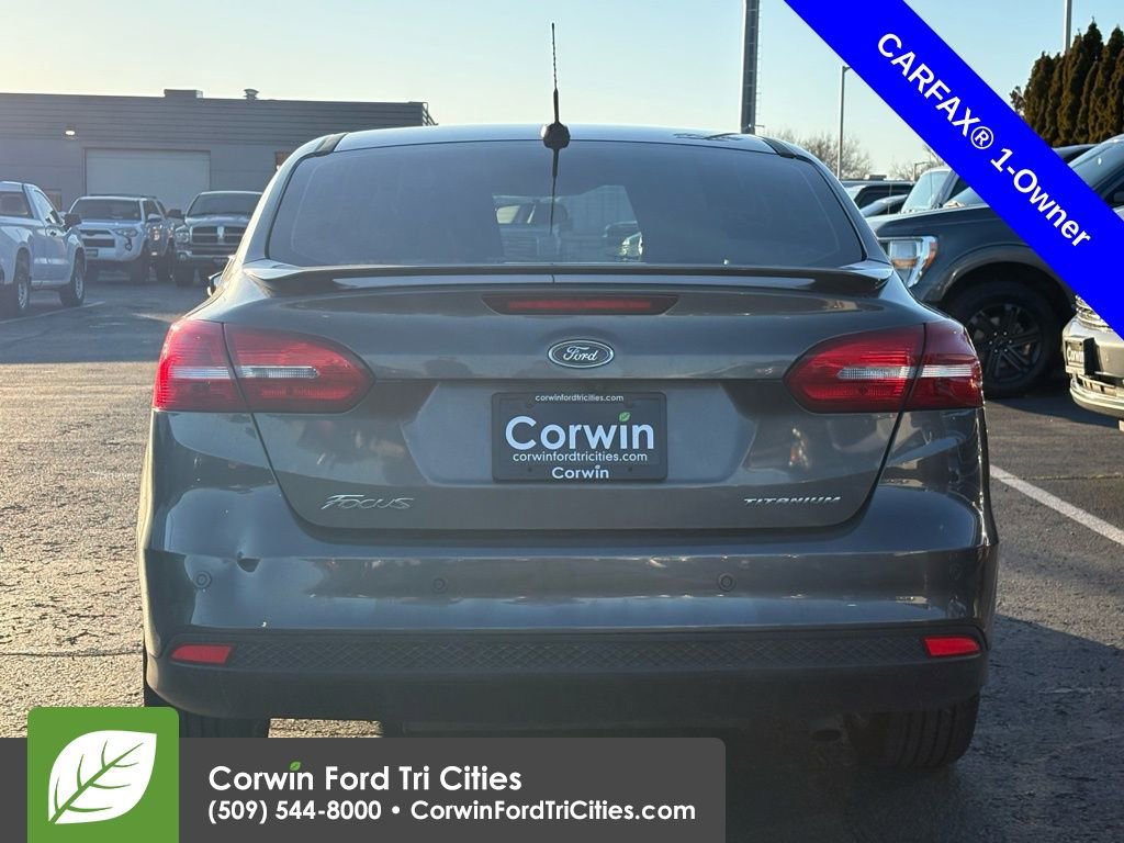 Used 2015 Ford Focus Titanium image 9