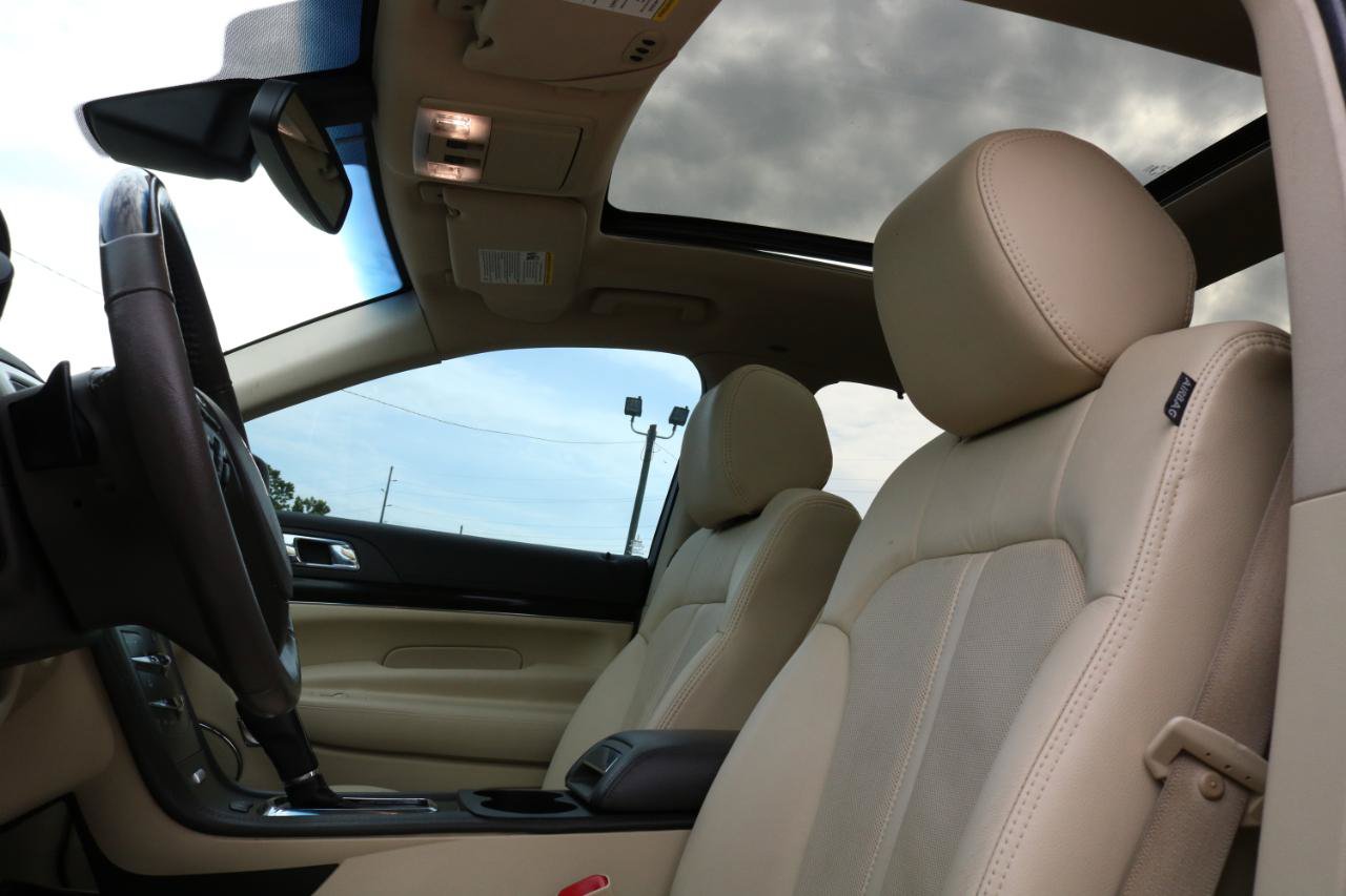 Used 2019 Lincoln MKT AWD image 22