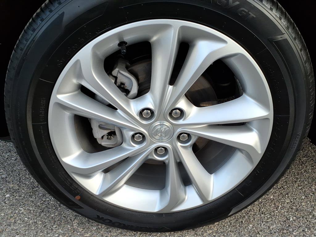 Used 2023 Buick Encore GX Preferred w/ Cold Weather Comfort Package AWD/4WD image 11