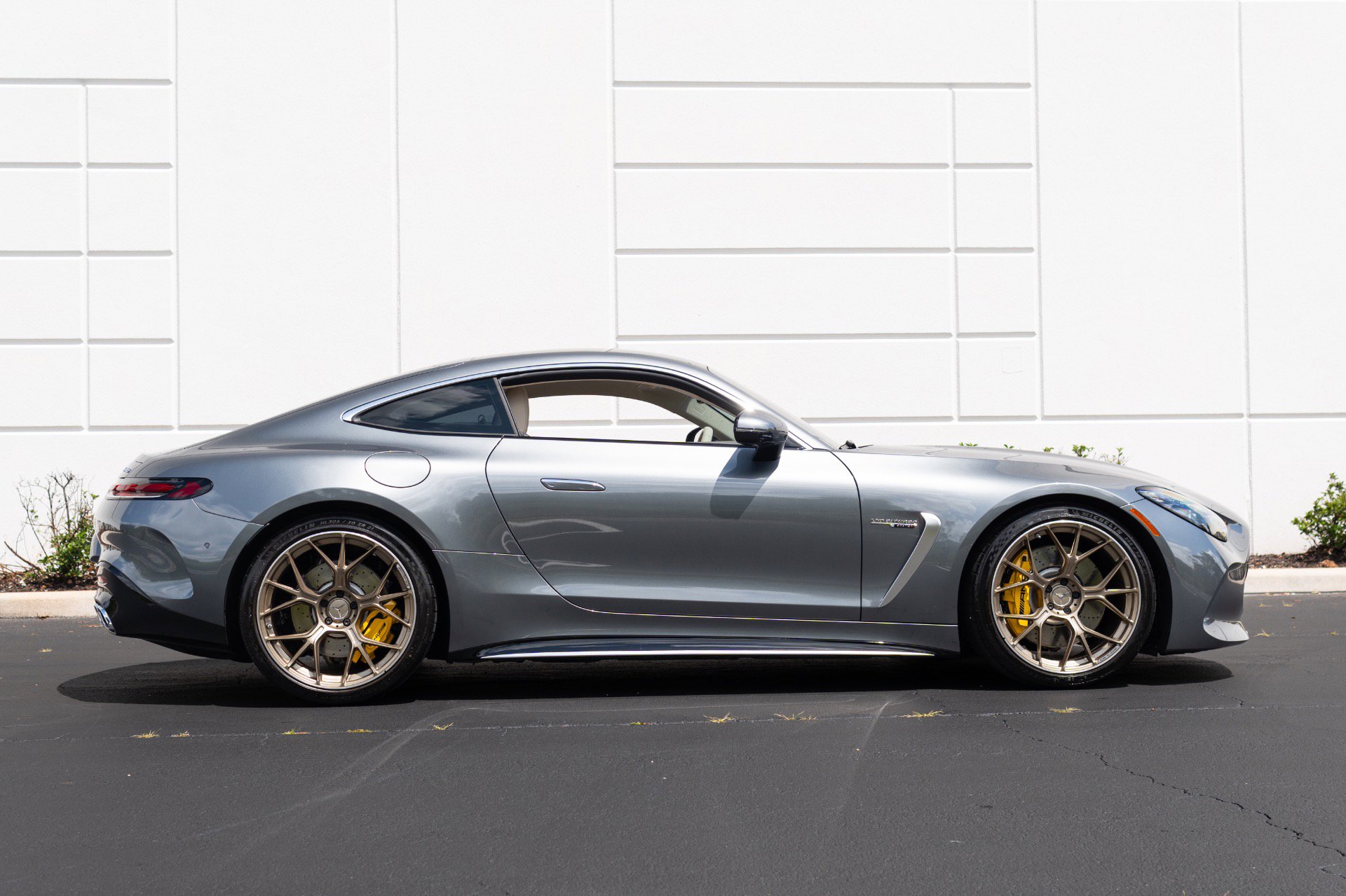 Used 2025 Mercedes-Benz AMG GT 63 image 16