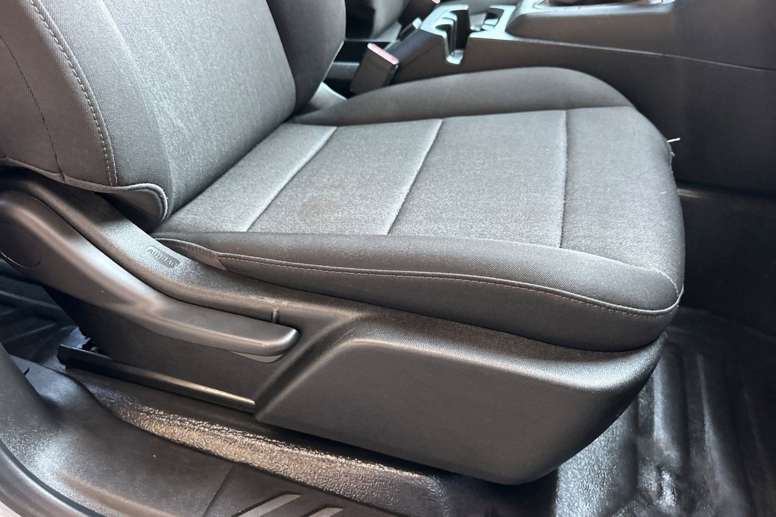 Certified 2023 Chevrolet Colorado W/T image 21