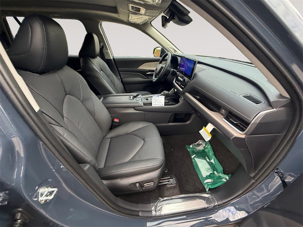 New 2026 Toyota Grand Highlander Limited image 15