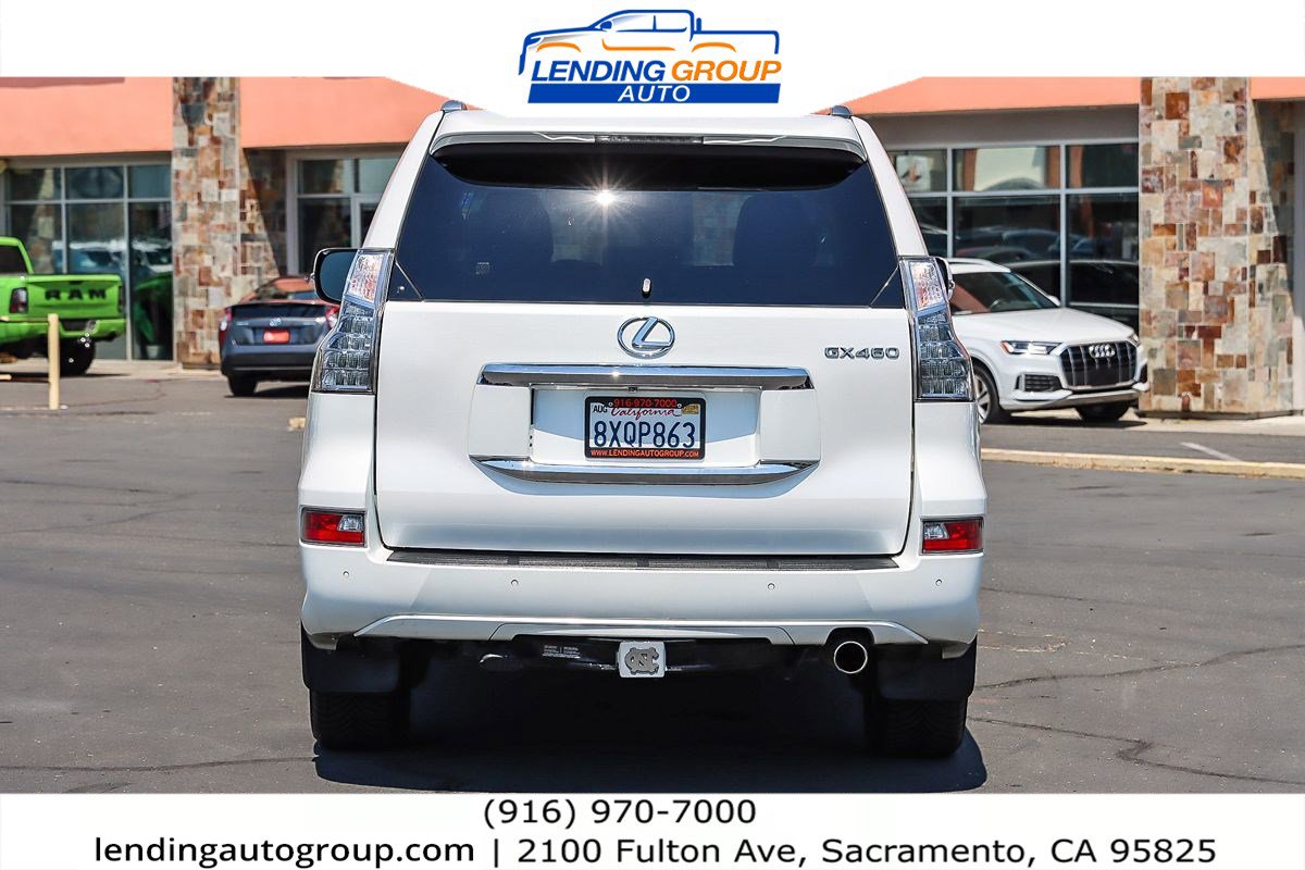 Used 2018 Lexus GX 460 Premium w/ Premium Package image 3