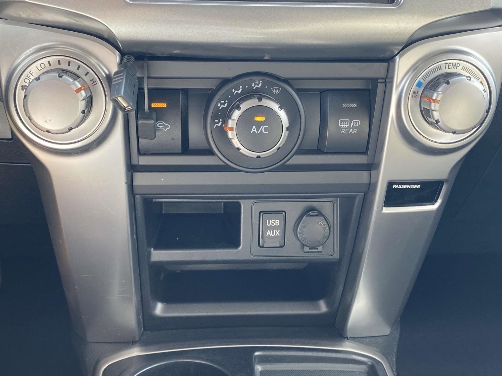 Used 2016 Toyota 4Runner SR5 Premium image 30