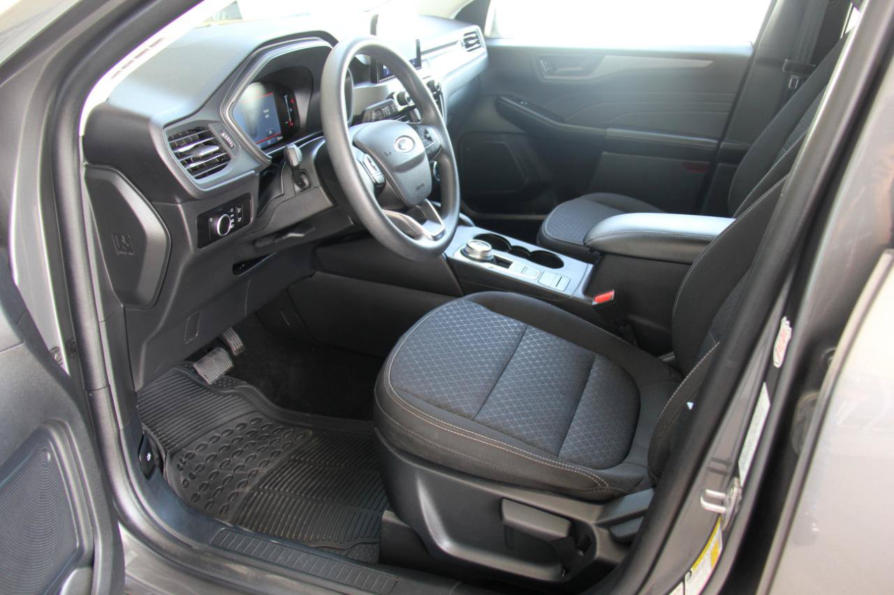 Used 2025 Ford Escape Active AWD/4WD image 22