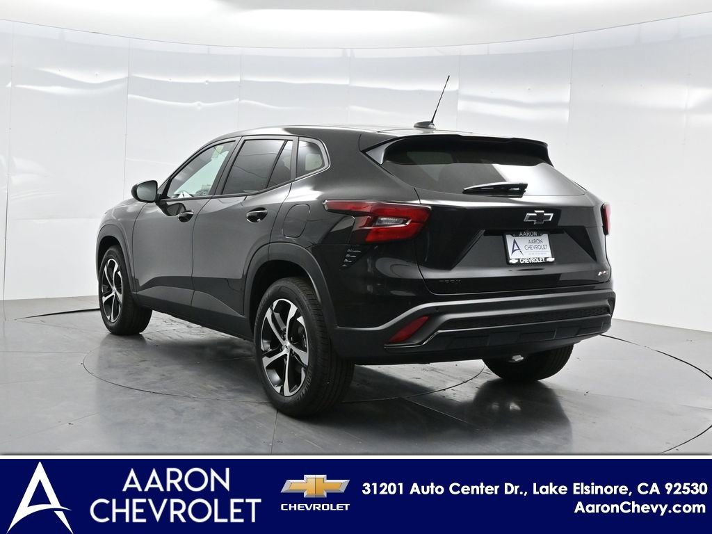 New 2026 Chevrolet Trax RS w/ Sunroof Package FWD image 5