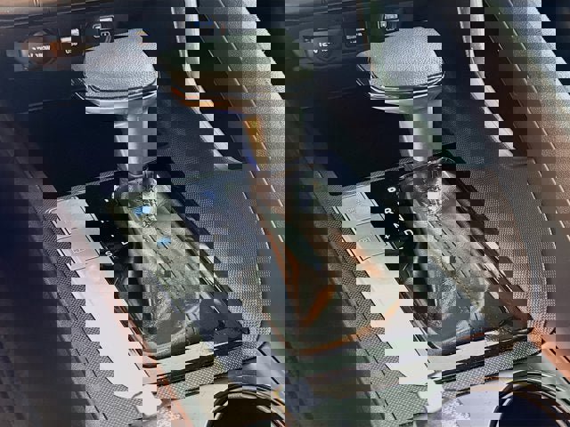 Used 2021 Hyundai Elantra SE image 14