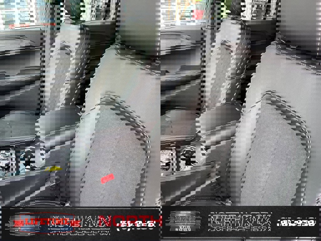 New 2025 Jeep Grand Cherokee L Altitude image 4