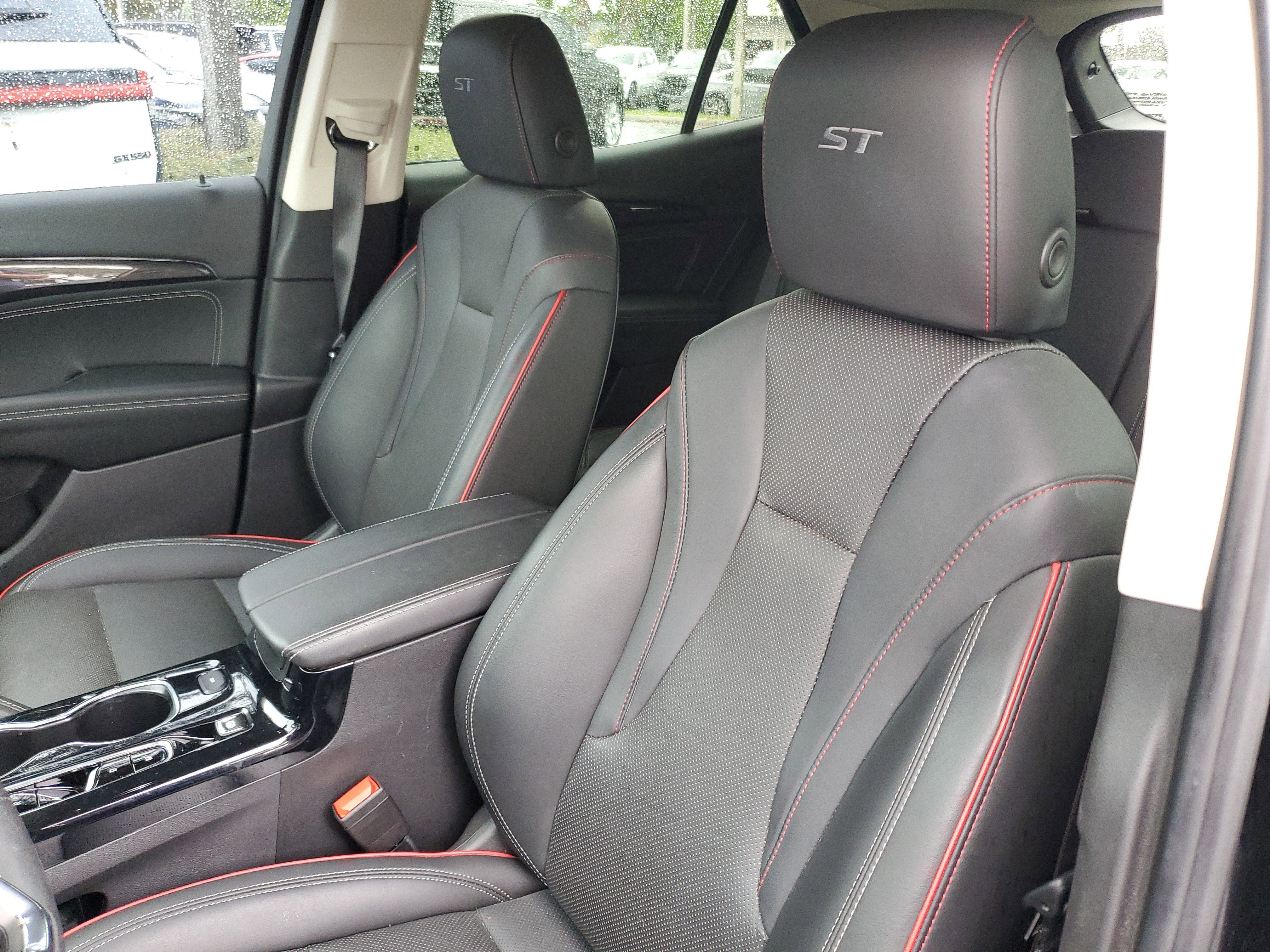 Used 2023 Buick Envision Essence w/ Sport Touring Package image 10