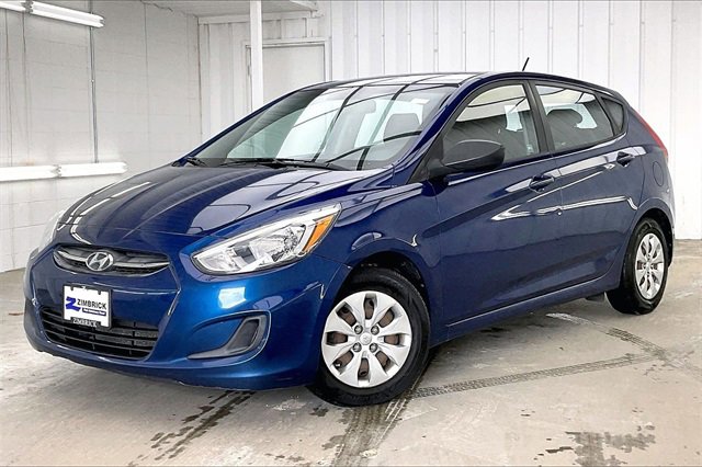 Used 2016 Hyundai Accent SE image 2