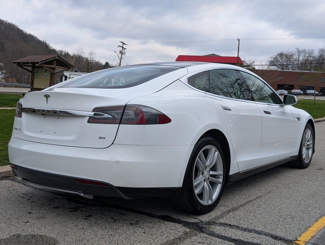 Used 2013 Tesla Model S image 5