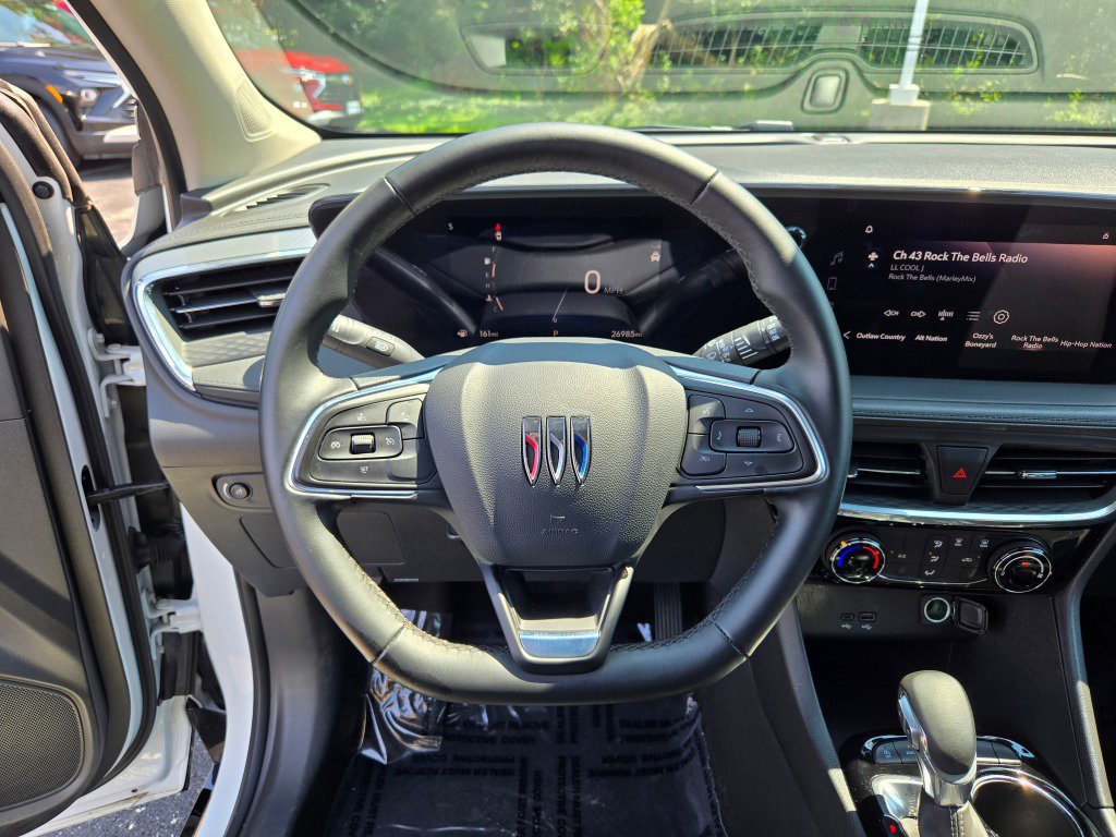 Used 2024 Buick Encore GX Sport Touring image 29