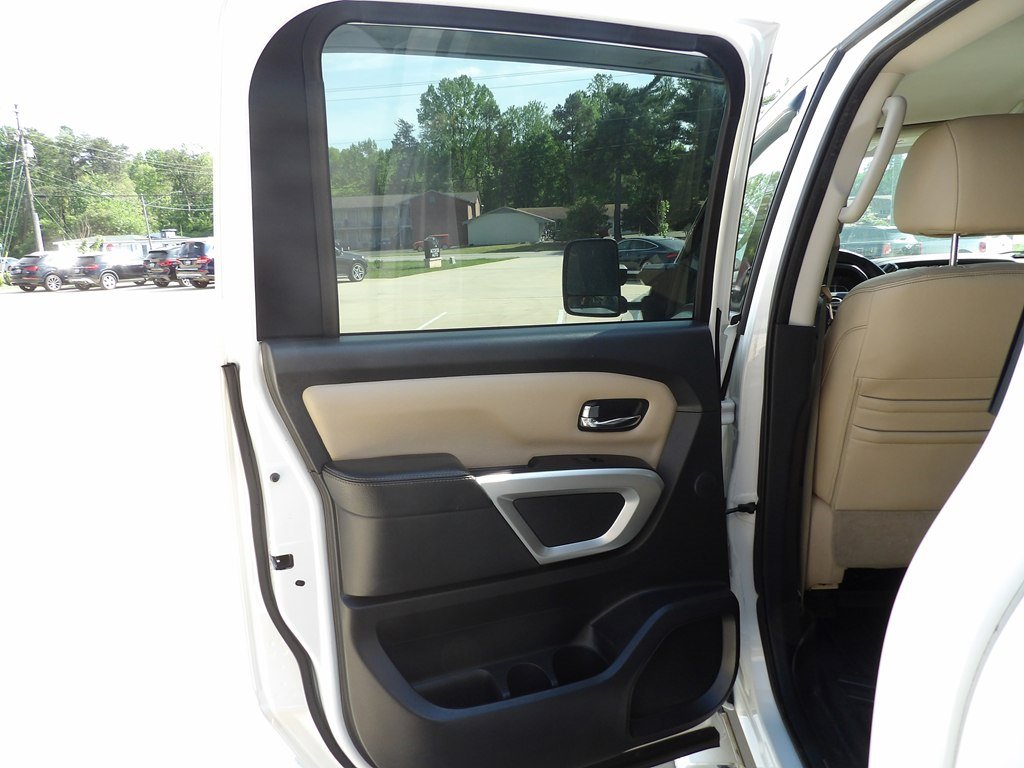 Used 2017 Nissan Titan SL w/ Chrome Package image 28