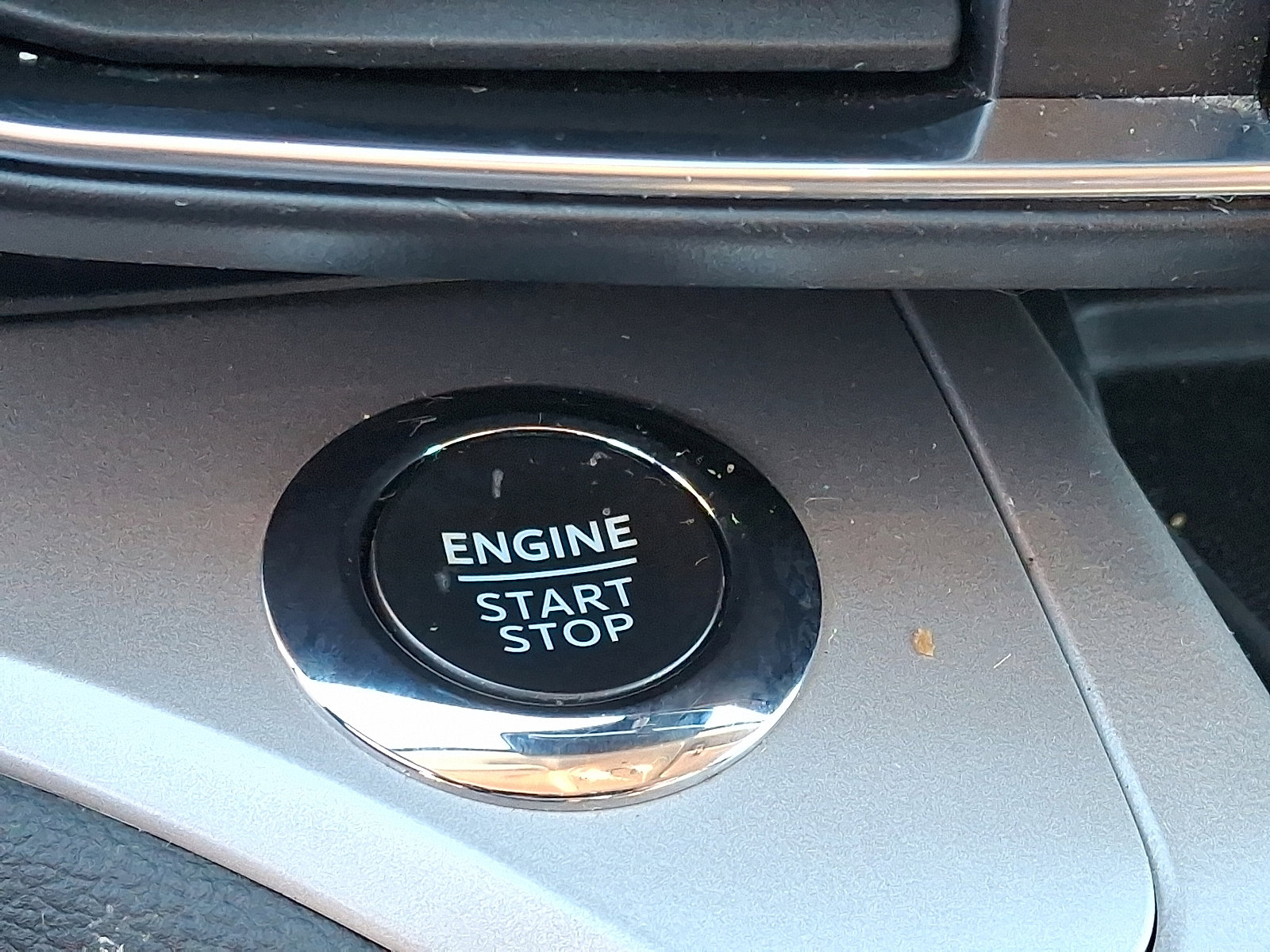 Used 2023 Ford Explorer XLT w/ Equipment Group 202A image 25