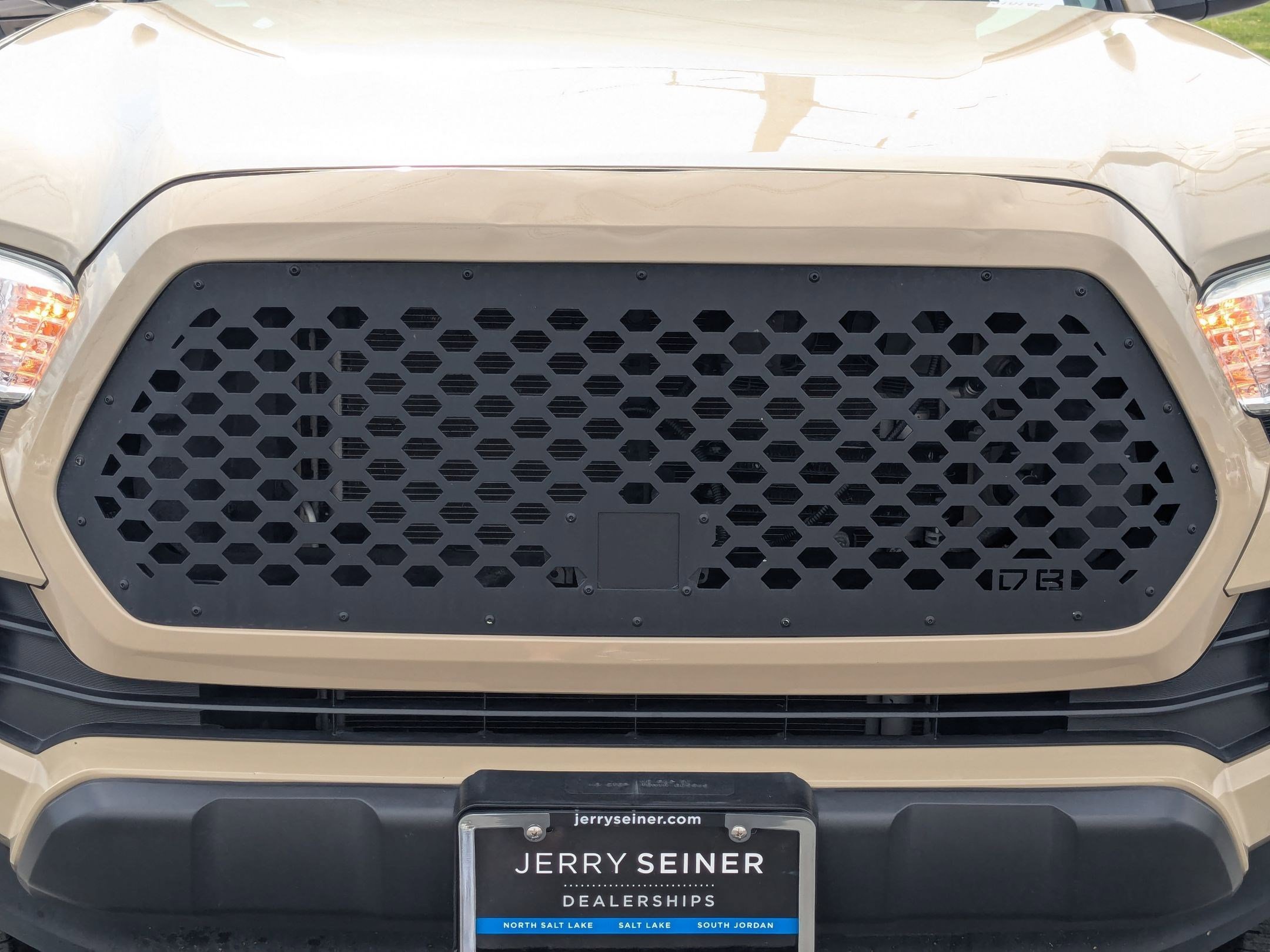 Used 2018 Toyota Tacoma SR5 AWD/4WD image 10