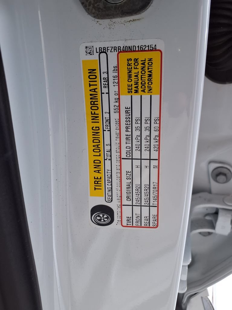 Used 2022 Buick Envision Avenir w/ Technology Package II FWD image 39