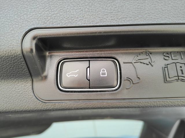 Used 2023 Ford Explorer XLT w/ Equipment Group 202A RWD image 27