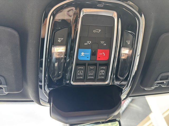 Used 2022 Jeep Grand Cherokee L Overland w/ Luxury Tech Group IV AWD/4WD image 51
