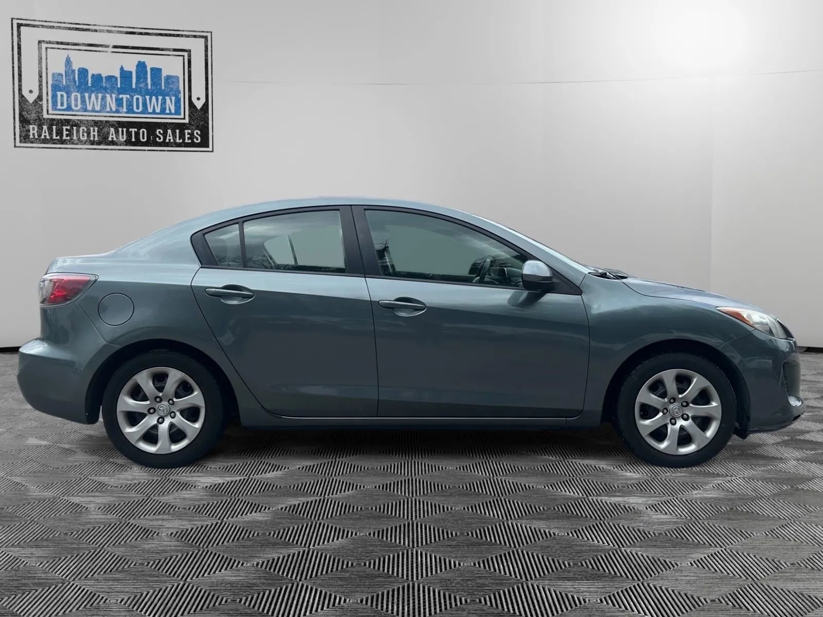 Used 2012 MAZDA MAZDA3 i Sport FWD image 5