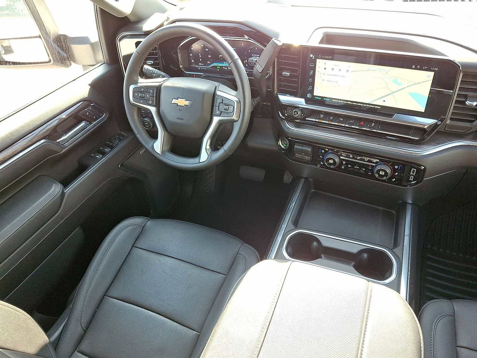 Used 2024 Chevrolet Silverado 3500 LTZ w/ LTZ Convenience Package image 10