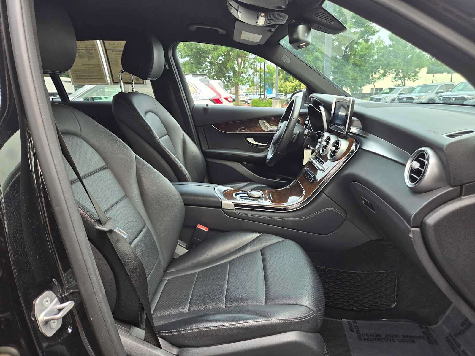 Used 2017 Mercedes-Benz GLC 300 image 11