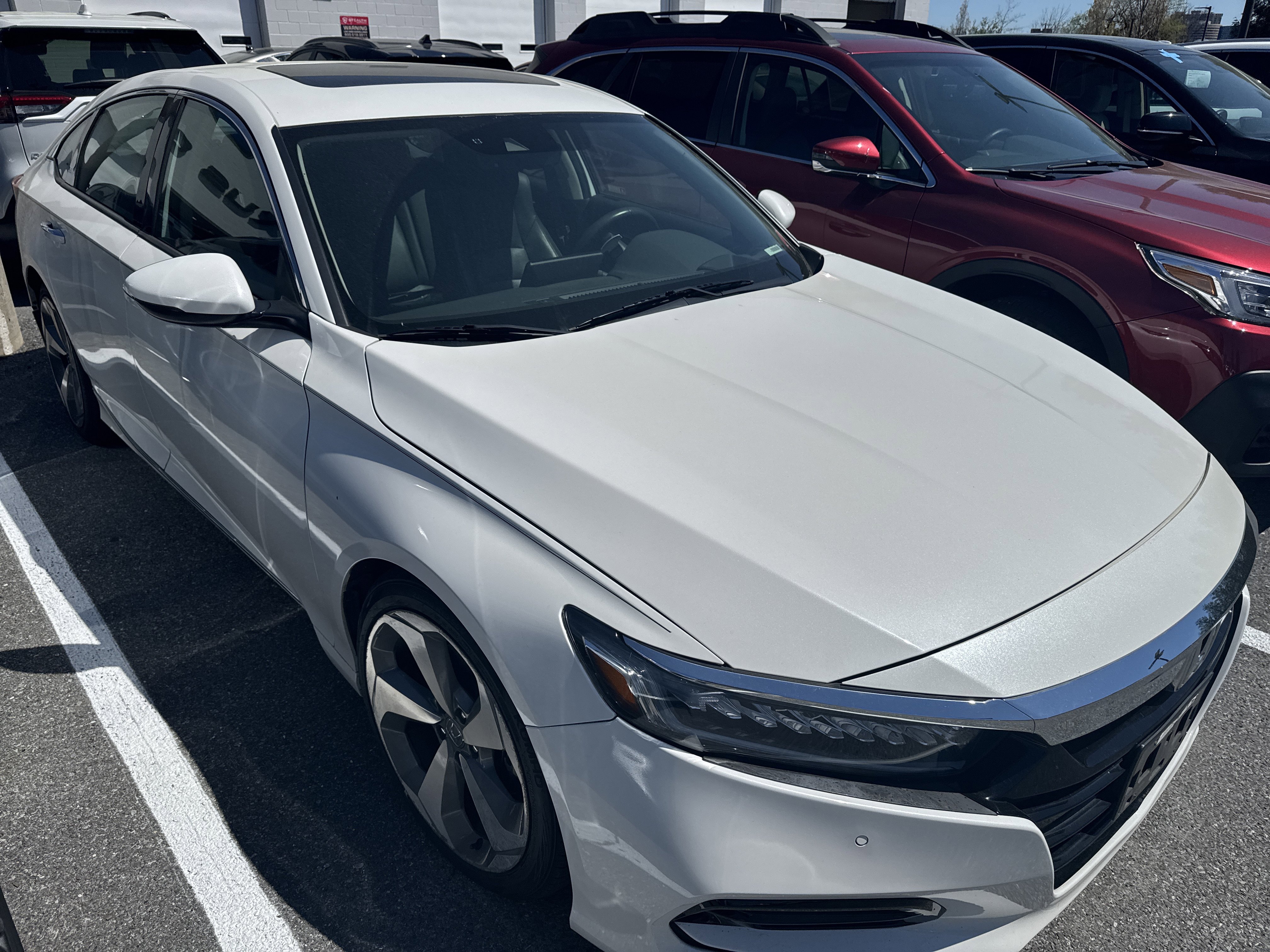 Used 2018 Honda Accord Touring image 4