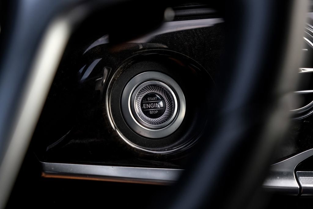 Used 2019 Mercedes-Benz S 560e w/ AMG Line Exterior image 21