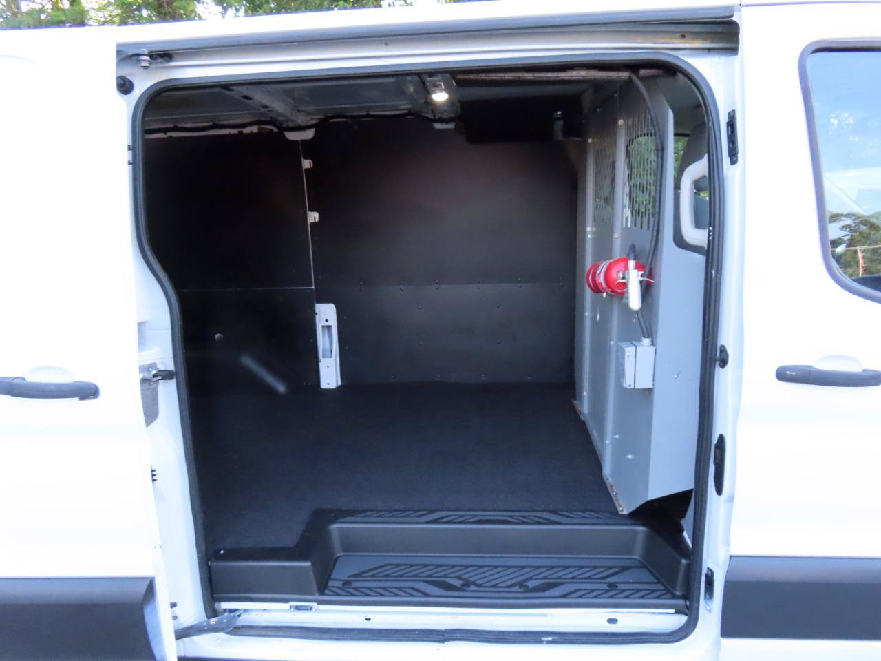 Used 2019 Ford Transit 150 130 Low Roof RWD image 9