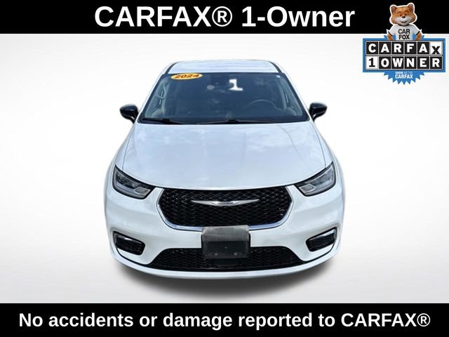 Used 2024 Chrysler Pacifica Touring-L FWD image 2