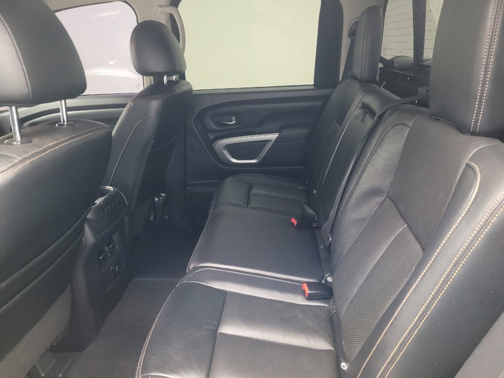 Used 2017 Nissan Titan SL image 18