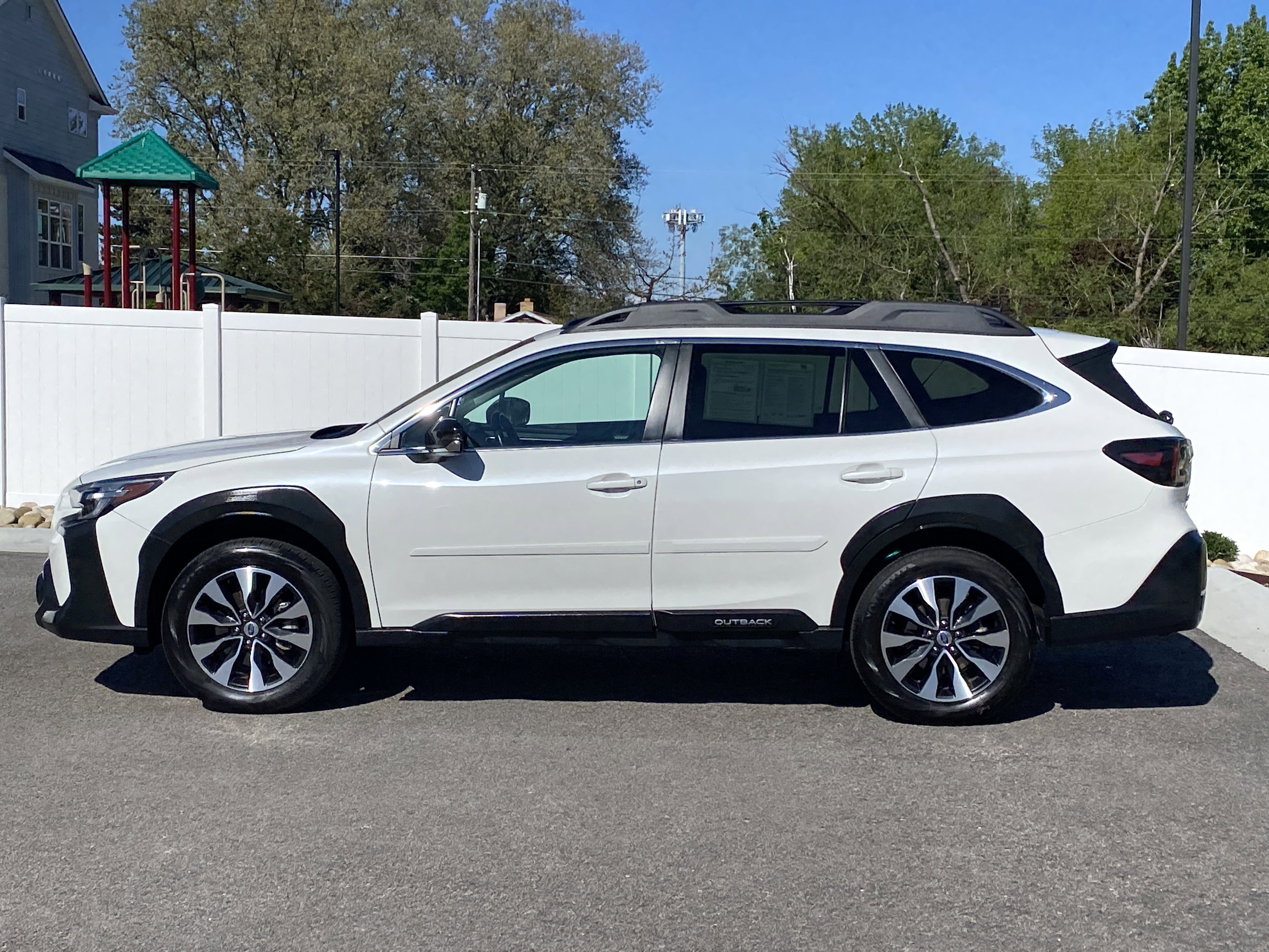 Certified 2023 Subaru Outback Limited XT AWD/4WD image 3