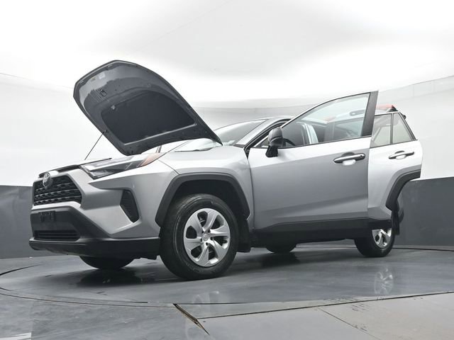 Used 2023 Toyota RAV4 LE image 43
