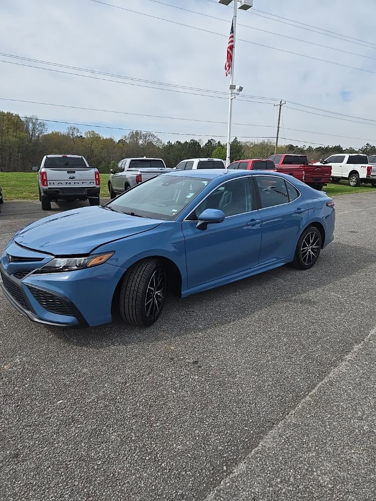 Used 2024 Toyota Camry SE