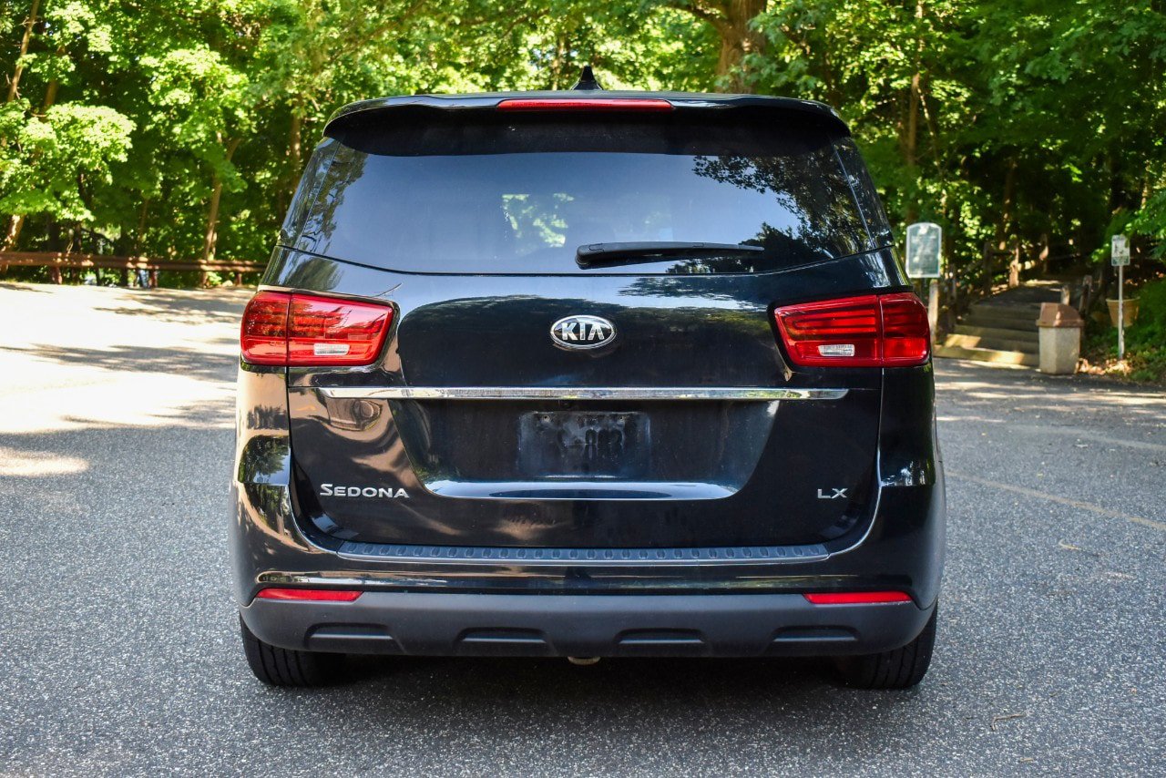 Used 2021 Kia Sedona LX FWD image 7