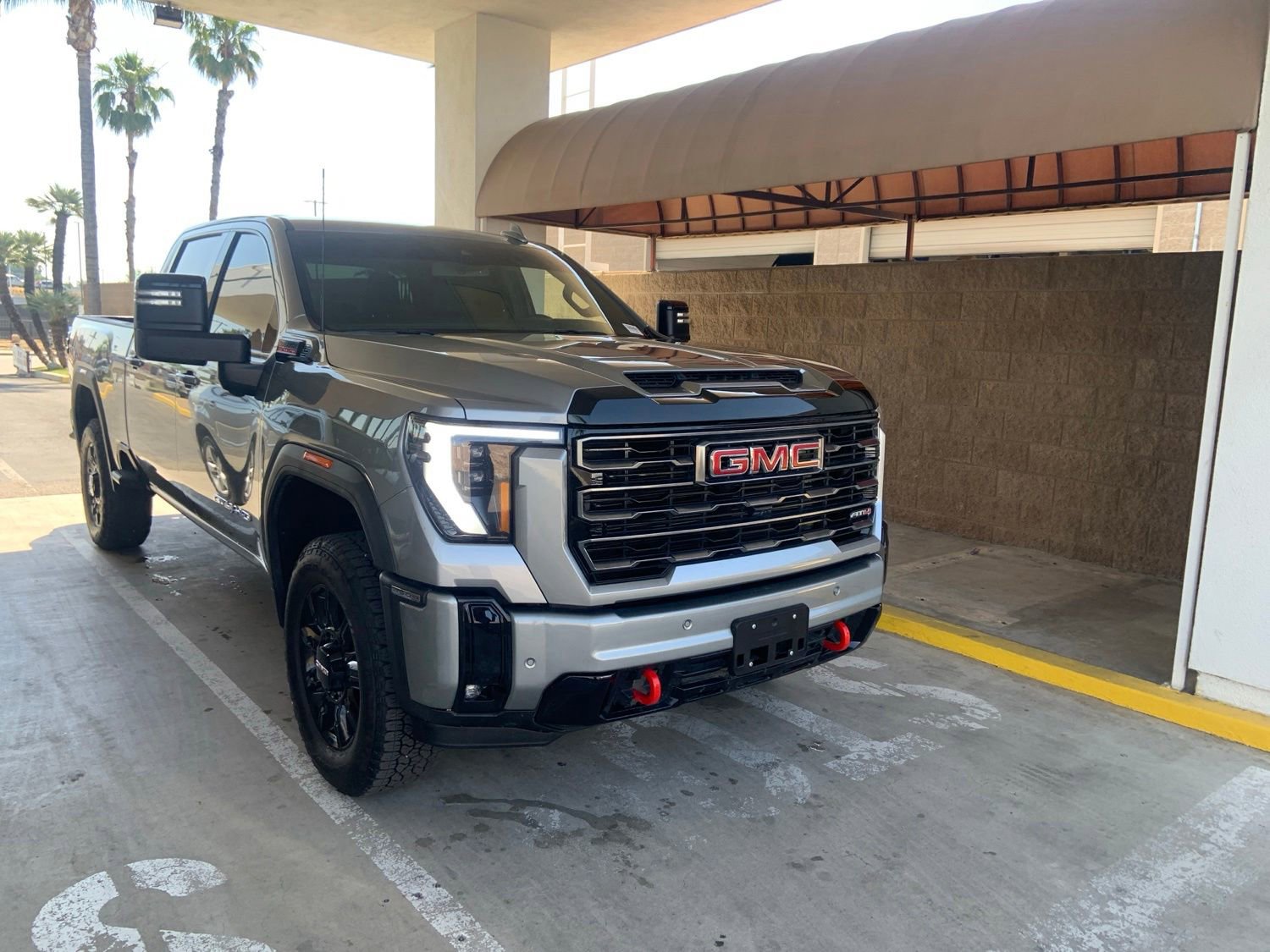Used 2025 GMC Sierra 2500 AT4 AWD/4WD image 6