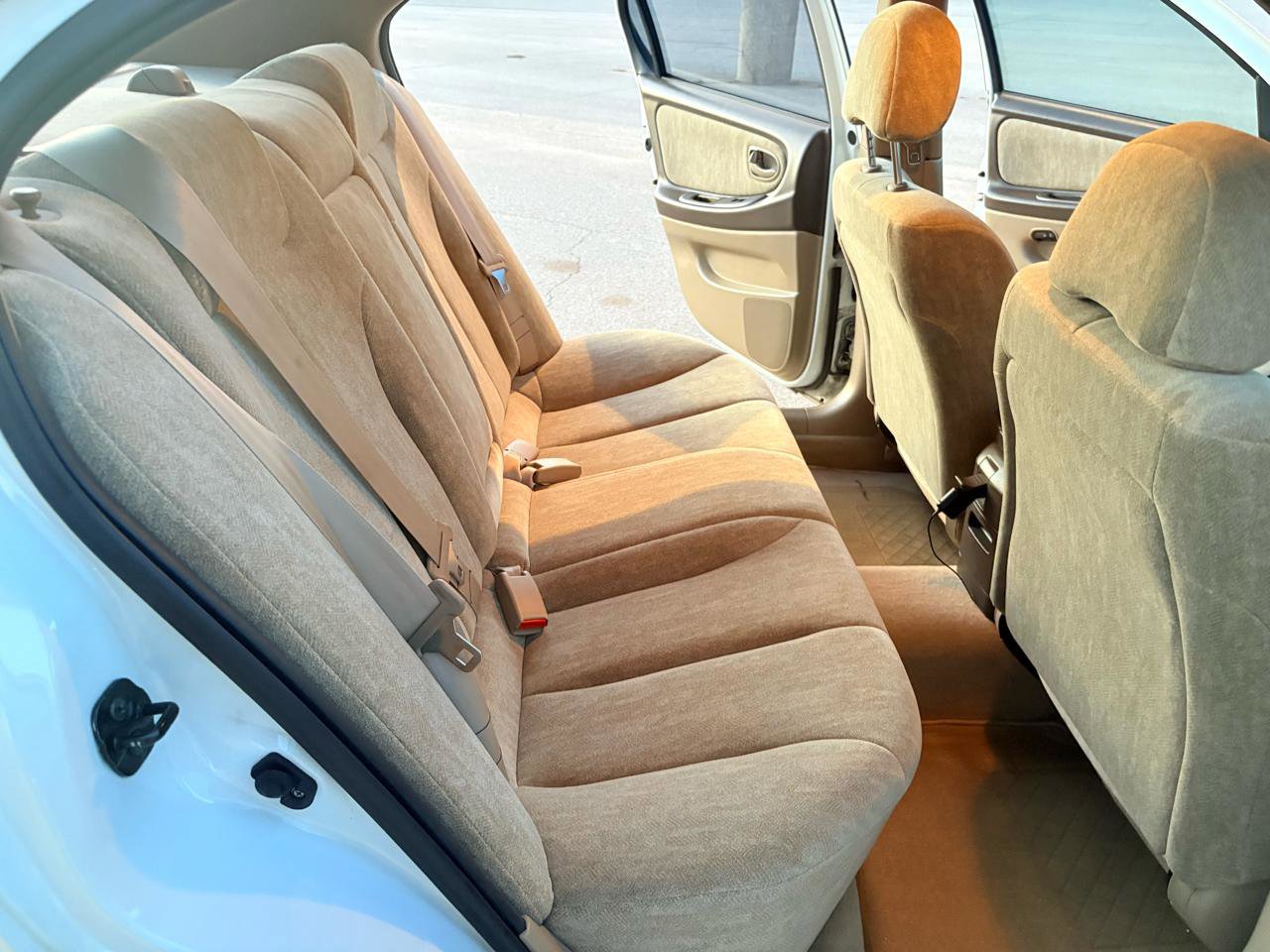 Used 2000 Nissan Maxima GXE image 14