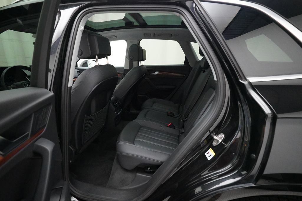 Used 2023 Audi Q5 2.0T Premium Plus w/ Premium Plus Package image 16