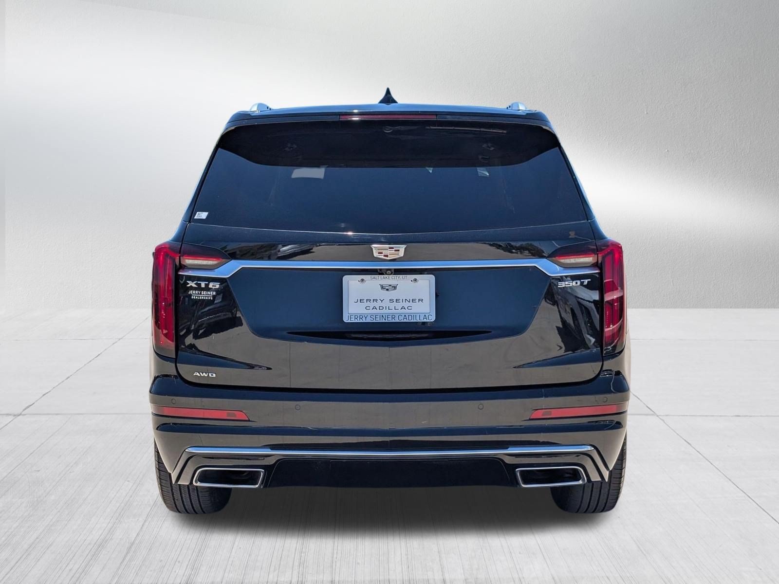 Certified 2024 Cadillac XT6 Luxury w/ LPO, Floor Liner Package AWD/4WD image 5