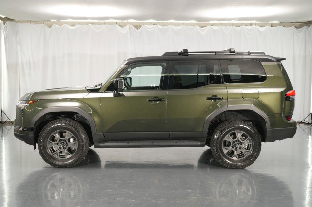 Used 2026 Lexus GX 550 Overtrail+ image 2