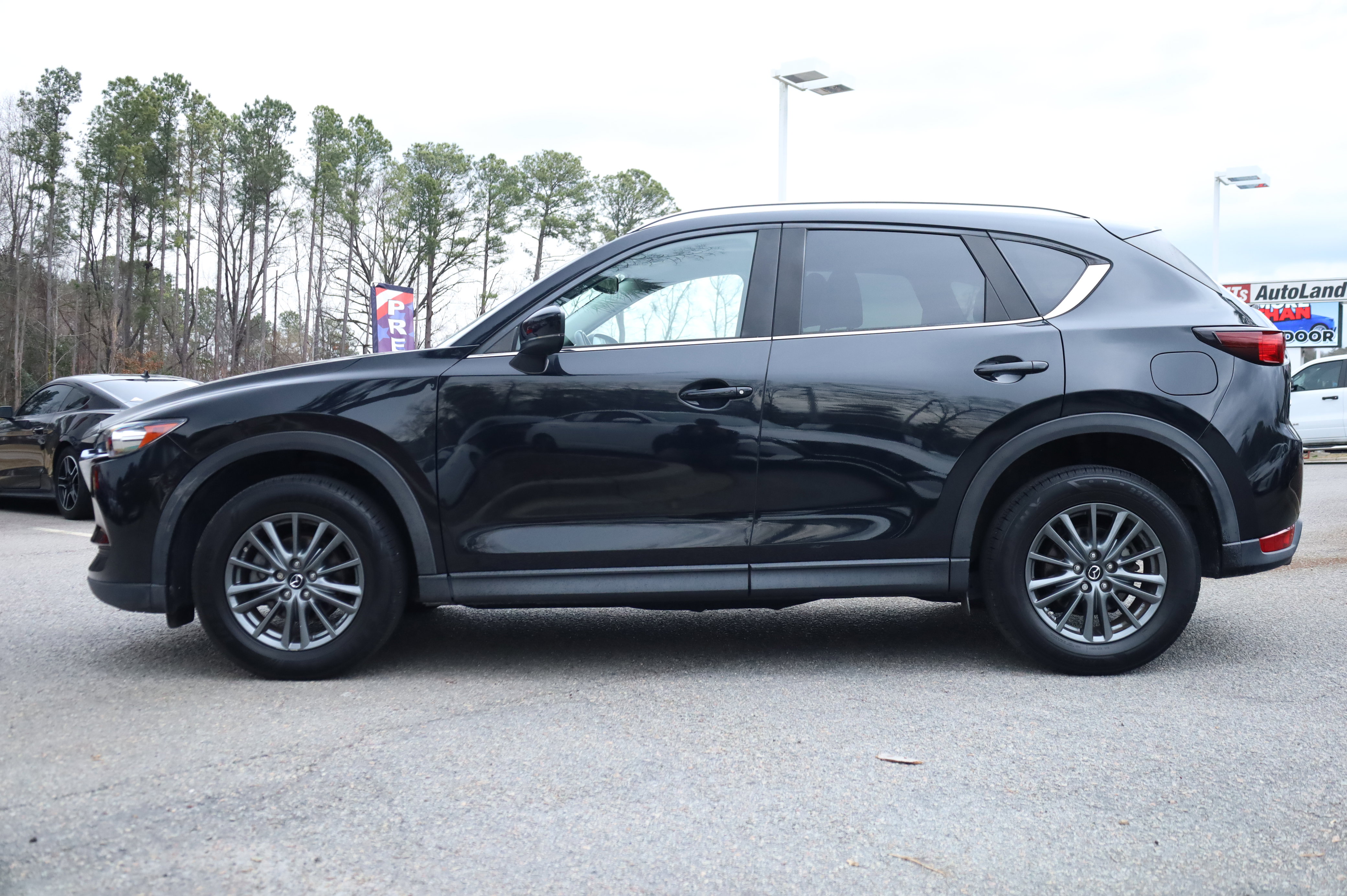 Used 2017 MAZDA CX-5 Touring w/ Preferred Equipment Package image 2