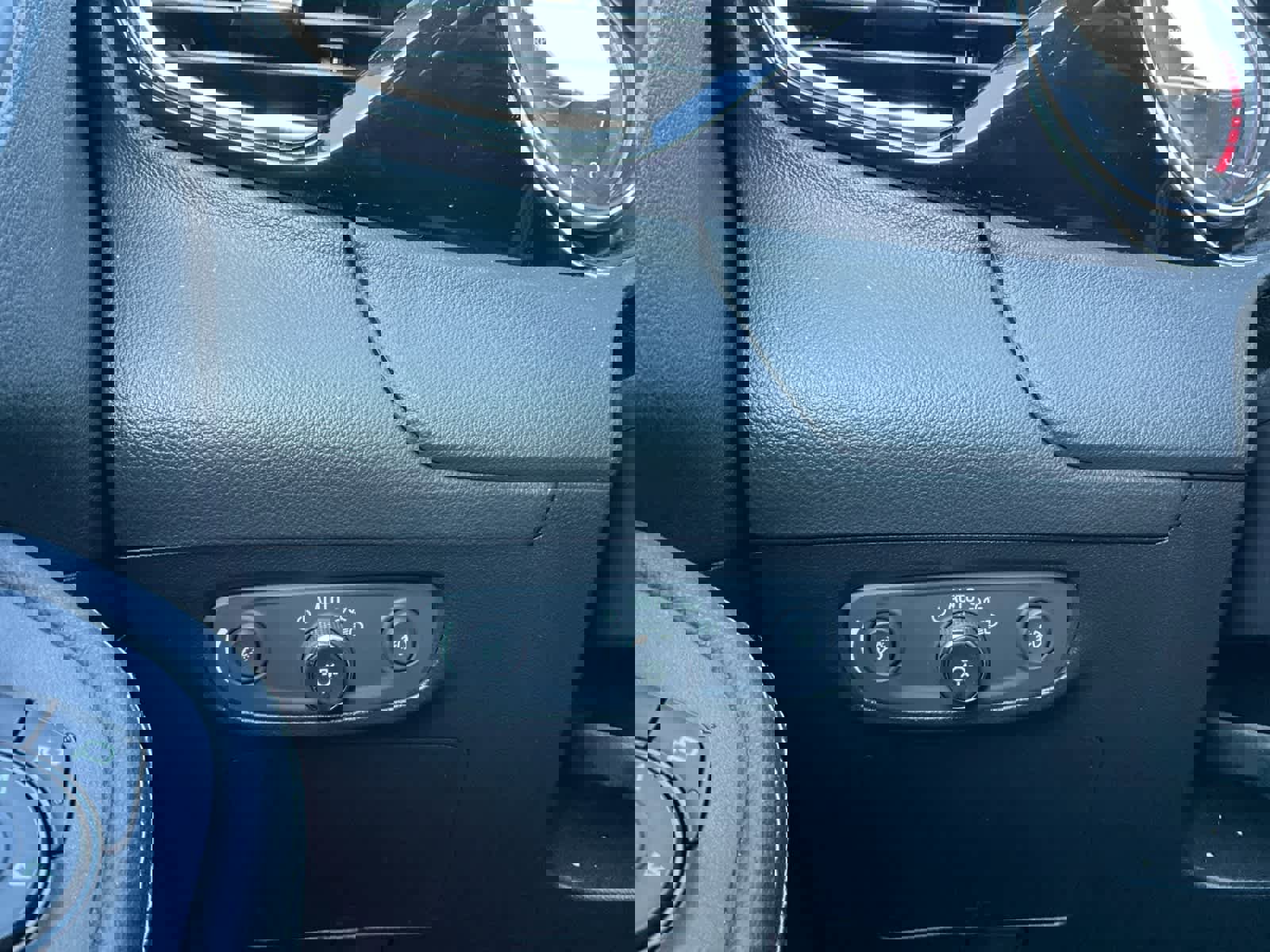 Used 2021 Buick Encore GX Select image 20